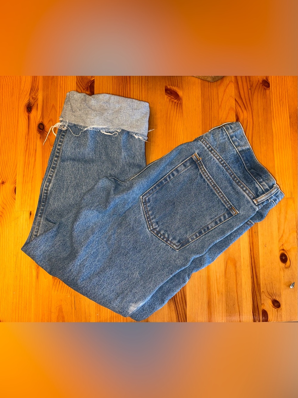 BDG Cropped Vintage Slim Jeans in Medium Blue - Relaxed Fit